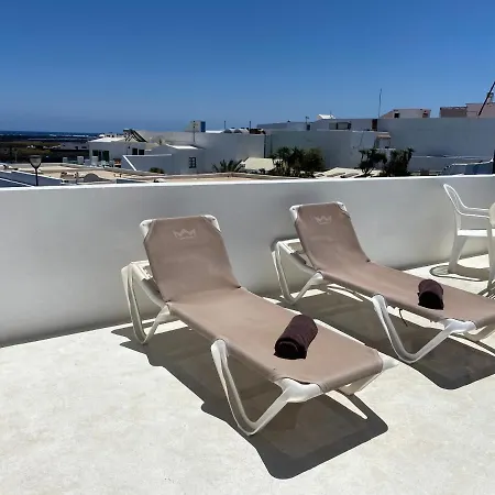 Mirador Del Muelle House Auberge de jeunesse Orzola