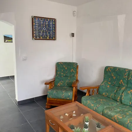 Mirador Del Muelle House * Orzola